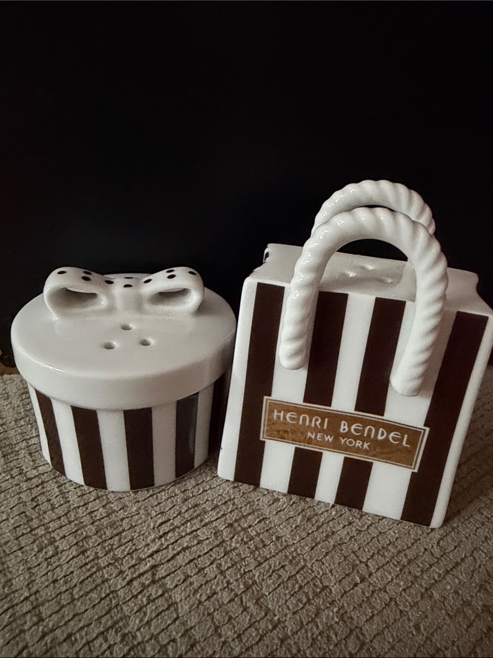 henri bendel Brown and White Striped Ceramic Salt n’ Pepper set - Picture 6 of 6